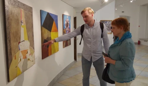 В галерее «Беляево» открыли выставку «Топография времени и пространства Елены Болотских»