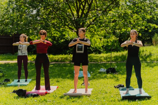 В Воронцовском парке стартуют бесплатные занятия по волейболу и расслабляющей йоге