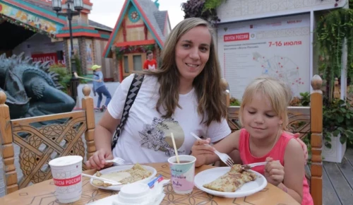 На фестивале «Вкусы России» в ЮЗАО можно приобрести деликатесы из медведя и страуса