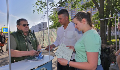 «Хочу поехать в Донбасс». Волонтёры продолжают информировать о контрактной службе