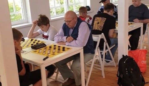 Педагог ДЮСШ имени Ботвинника вышел в финал чемпионата Федерации шашек Москвы