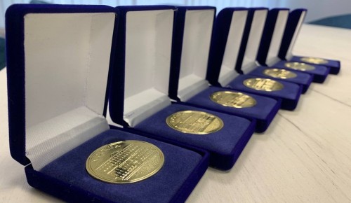 Выпускники школы №1273 получили 29 городских и федеральных медалей за успехи в учебе