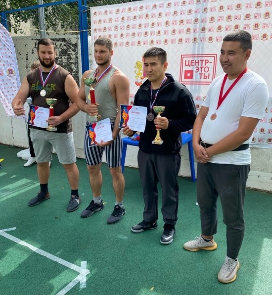 Спортсмены СП «Обручевский» стали призерами соревнований по гиревому спорту