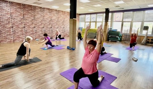 «Долголетов» Южного Бутова приглашают на тренировки по йоге