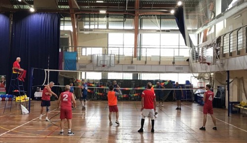 Участники из Ясенева стали призерами окружного этапа турнира по волейболу проекта «Московское долголетие»