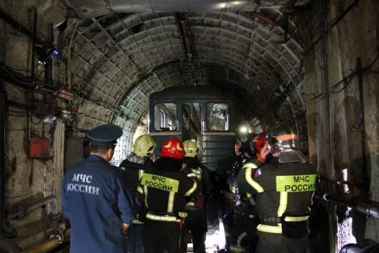 Пожарно-спасательные подразделения ЮЗАО проводят тренировки в Московском метрополитене