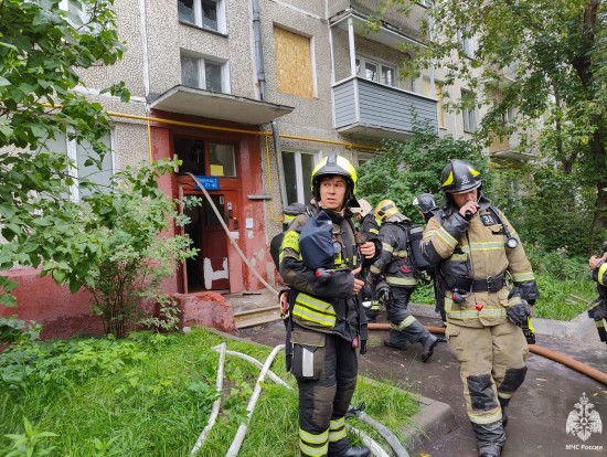 Огнеборцы ЮЗАО потушили пожар в Зюзино