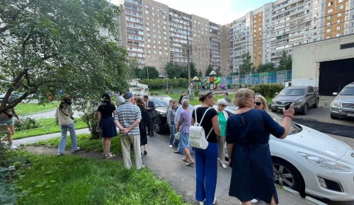 Глава Управы Северного Бутова встретился с жителями дома №23 на улице Старобитцевской 