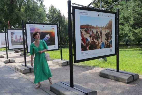 Выставку о достопримечательностях Великого Новгорода открыли в Воронцовском парке