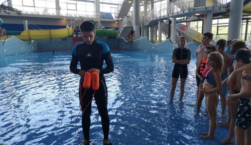 Акция "Научи ребёнка плавать" в аквапарке "Мореон"