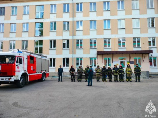 В «Специальной школе-интернате VIII вида № 108» проведены показательные пожарно-тактические учения