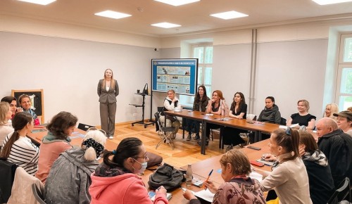Жителей Ломоносовского района приглашают в Воронцовский парк на курсы итальянского языка