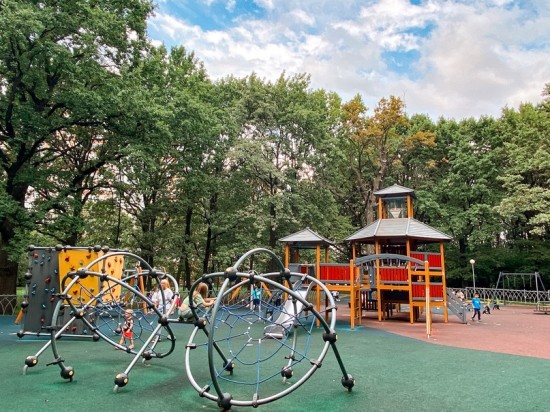 В Воронцовском парке временно закрыта детская площадка
