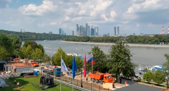 Собянин: Еще два летних бассейна будет построено на берегу Москвы-реки