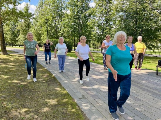 Занятия для долголетов по танцевальной аэробике запустили в Южном Бутове