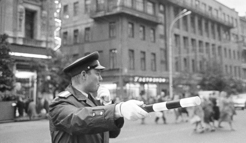 В Главархиве рассказали о системе регулирования движения на московских улицах в послевоенные годы