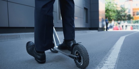 Житель Конькова похитил самокат из квартиры родственницы