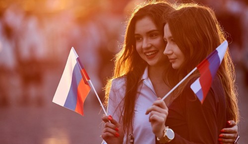Мастер-классы и конкурсы. Как в ЮЗАО отметят День Государственного флага РФ