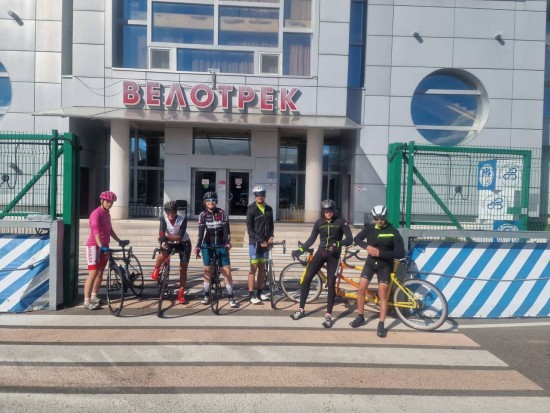 Гонщики «Московской академии велоспорта» отправились в Санкт-Петербург на сборы