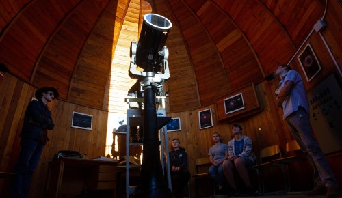 Дворец пионеров приглашает на занятия Центра астрономического образования