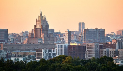 Кандидаты в мэры обсуждают парковку, велодорожки, ГОСТы и «цифру»