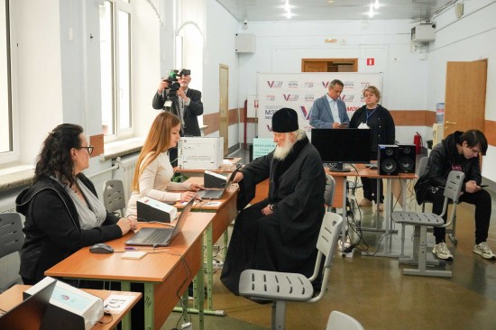 Предстоятель Русской православной церкви проголосовал на выборах мэра Москвы