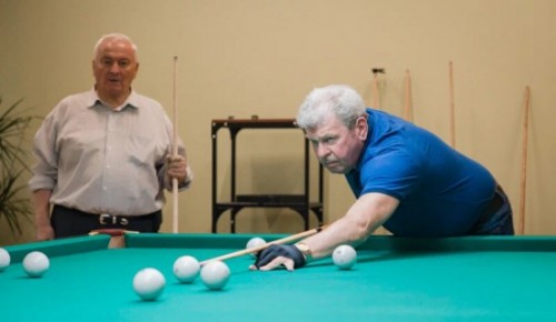 Долголетов из ЮЗАО приглашают на встречи бильярдных клубов