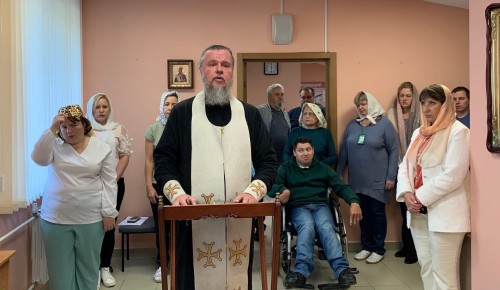 В ЦРИ «Бутово» в День памяти Александра Невского отслужили молебен о здравии