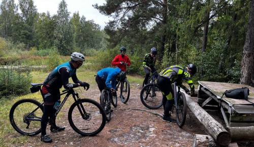 Гонщики «Московской академии велоспорта» отправились в Нижегородскую область на сборы
