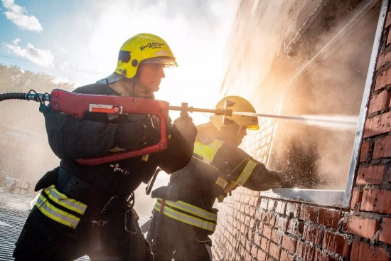 15 лет на страже безопасности: как работает Пожарно-спасательный центр столицы