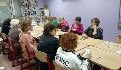 В Обручевском районе для долголетов организуют психологические тренинги