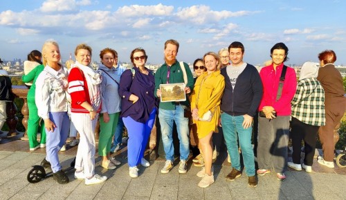 Сотрудники библиотеки №174 провели экскурсию на Воробьевых горах