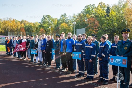 В Апаринках стартовал XI Чемпионат города Москвы по пожарно-спасательному спорту среди представителей добровольной пожарной охраны