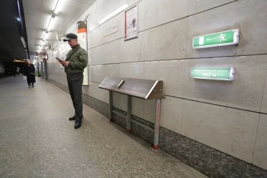 Две скамейки с подогревом заработали на станции МЦК «Площадь Гагарина»