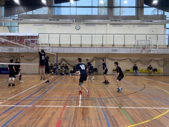Команда из Черемушек заняла второе место в окружном турнире по волейболу
