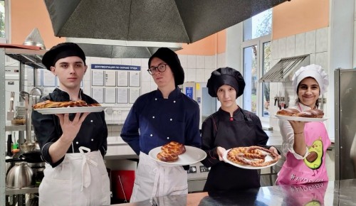 Студенты отделения «Ломоносовское» комплекса «Юго-Запад» прошли кулинарный тренинг