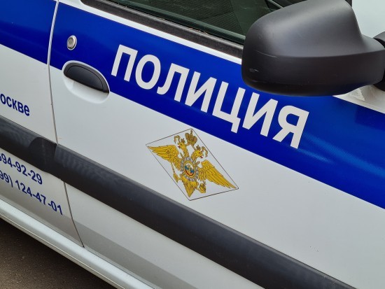 Полицейские Котловки задержали мужчину, пытавшегося вынести неоплаченный товар из магазина