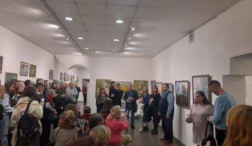 В галерее «Нагорная» открылась выставка «Династия художников Бровкиных»