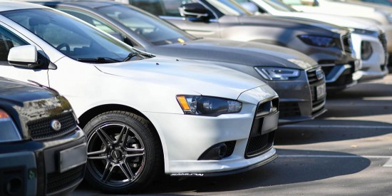 Полицейские из Северного Бутова задержали мошенника, похитившего иномарку