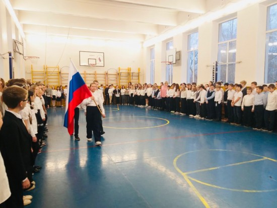 В школе №1279 «Эврика» прошли торжественные линейки «Посвящение в пятиклассники»