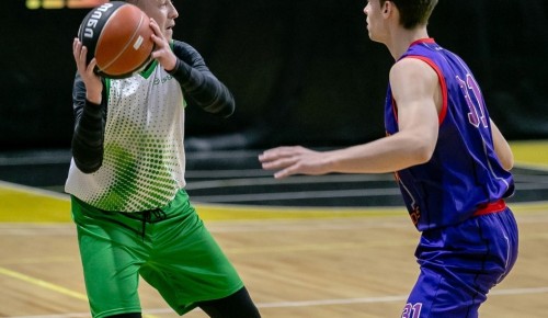 Баскетбольная команда НИИ «Полюс» победила в четвертьфинале чемпионата PARI МЛБЛ-Москва