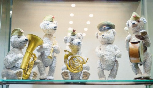 Антикварные Тедди, винтажные и авторские мишки. В Дарвиновском музее работает необычная выставка