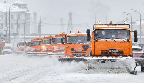 Собянин: Для уборки снега привлечем дополнительно более 10 тыс коммунальщиков