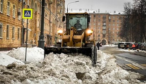 Уборка снега в Гагаринском районе