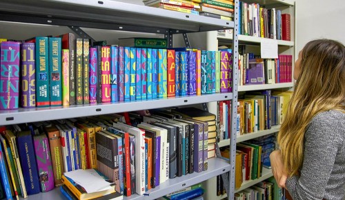 В библиотеках Зюзина начался новый сезон проекта «Списанные книги»