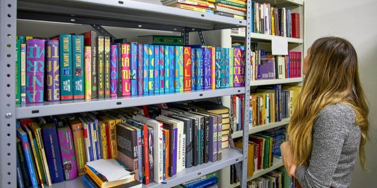 Библиотека №185 принимает участие в проекте «Списанные книги»