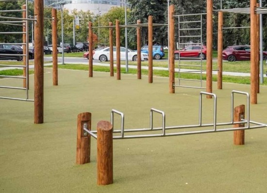 В парке имени 40-летия ВЛКСМ обновили детские площадки