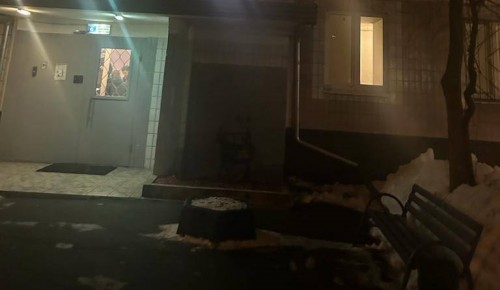 На ул. Айвазовского 22-летнюю женщину вытолкнули из окна пятого этажа