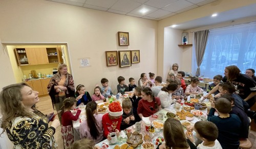В Воскресной школе Котловки прошел праздник, посвящённый святителям Николаю и Спиридону