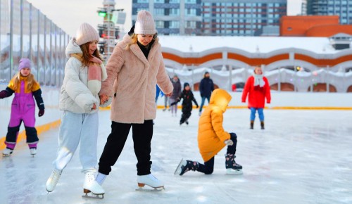 Бесплатный каток на площадке «Московских сезонов» в Южном Бутове будет открыт до конца зимы